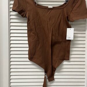 SO✨Brown Ribbed Women's Top✨MEDIUM